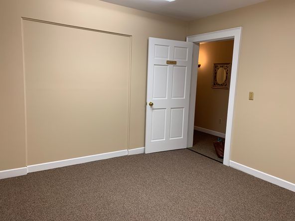 Amesbury Building : 100 Main St, Amesbury, MA 01913